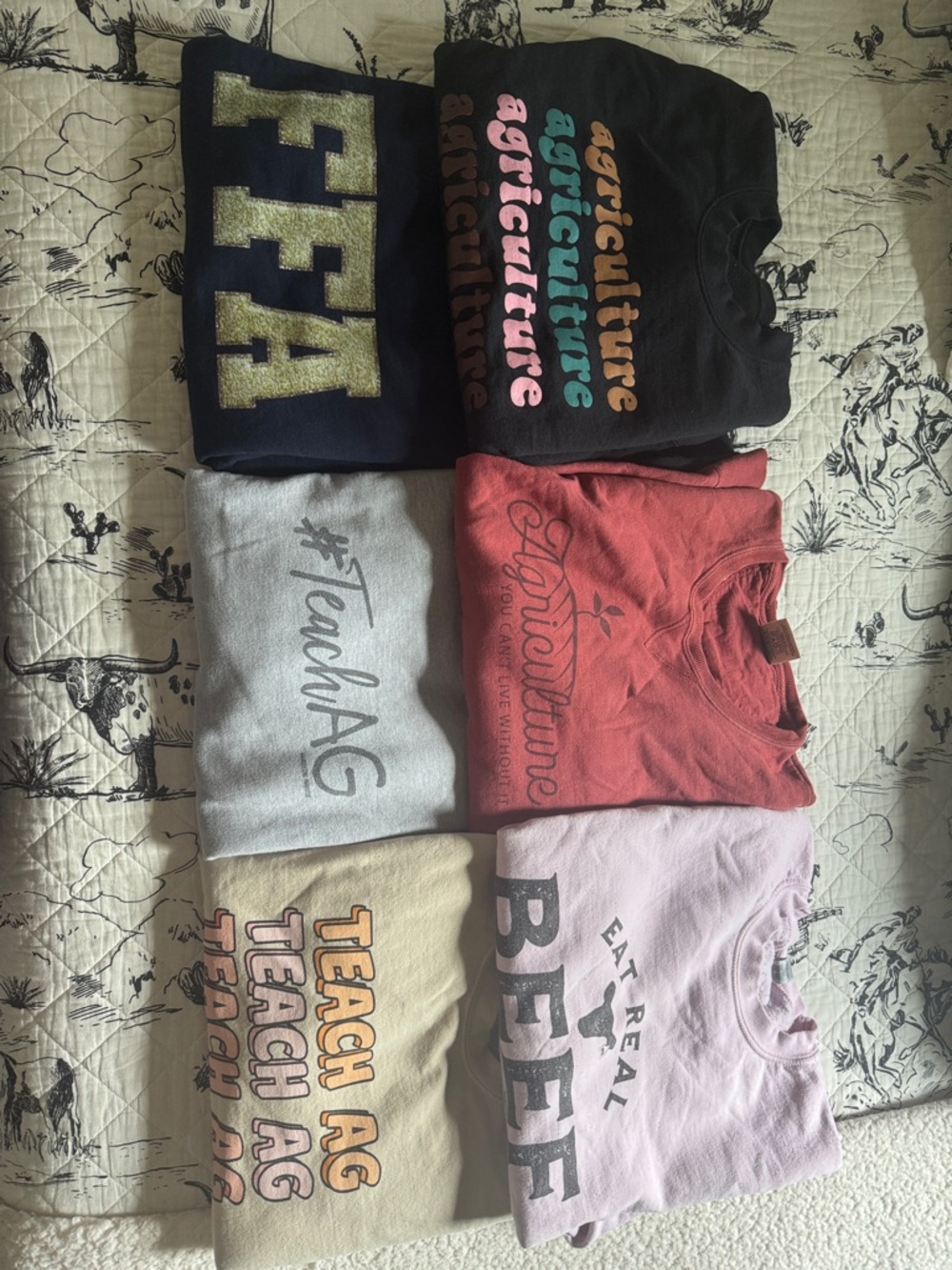 Wandering Maverick crewnecks!